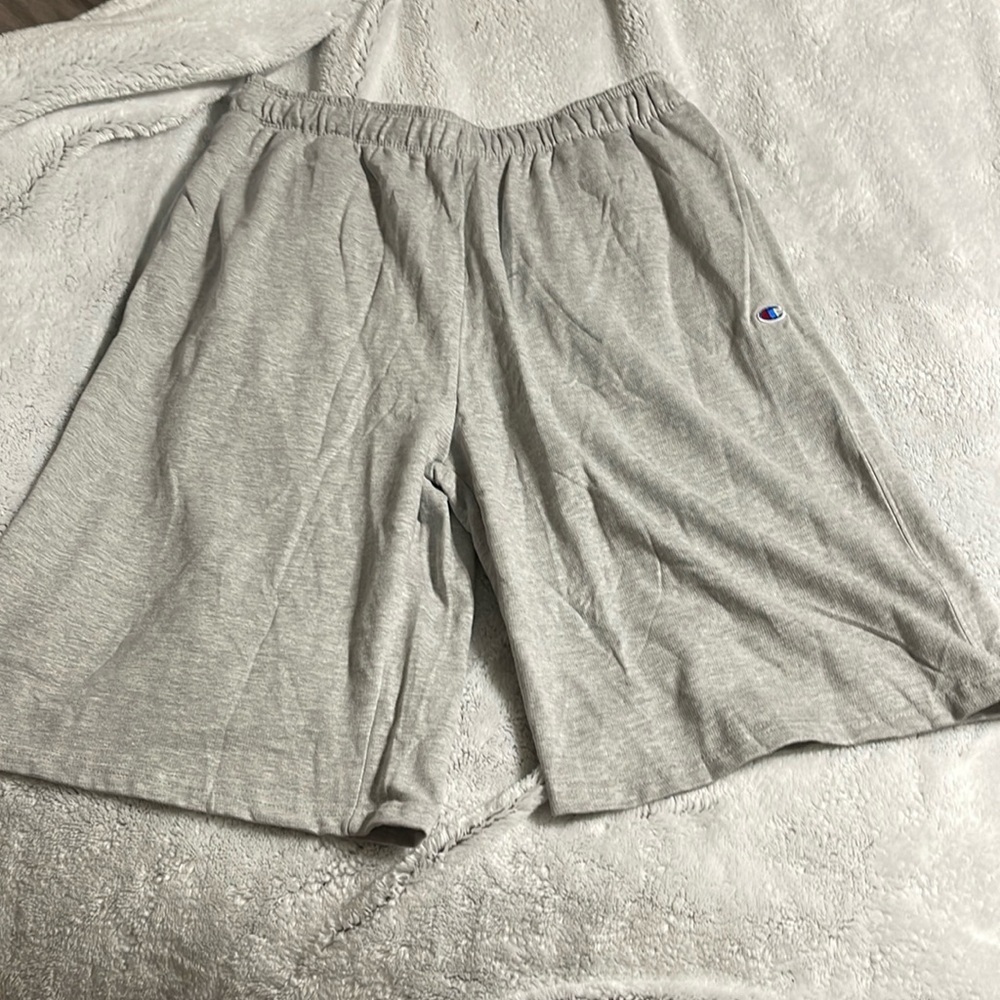 NWOT Men’s Champion shorts XLT